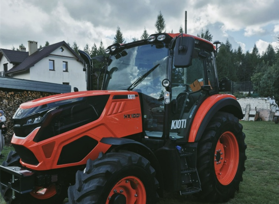Ciągnik Kioti HX1001